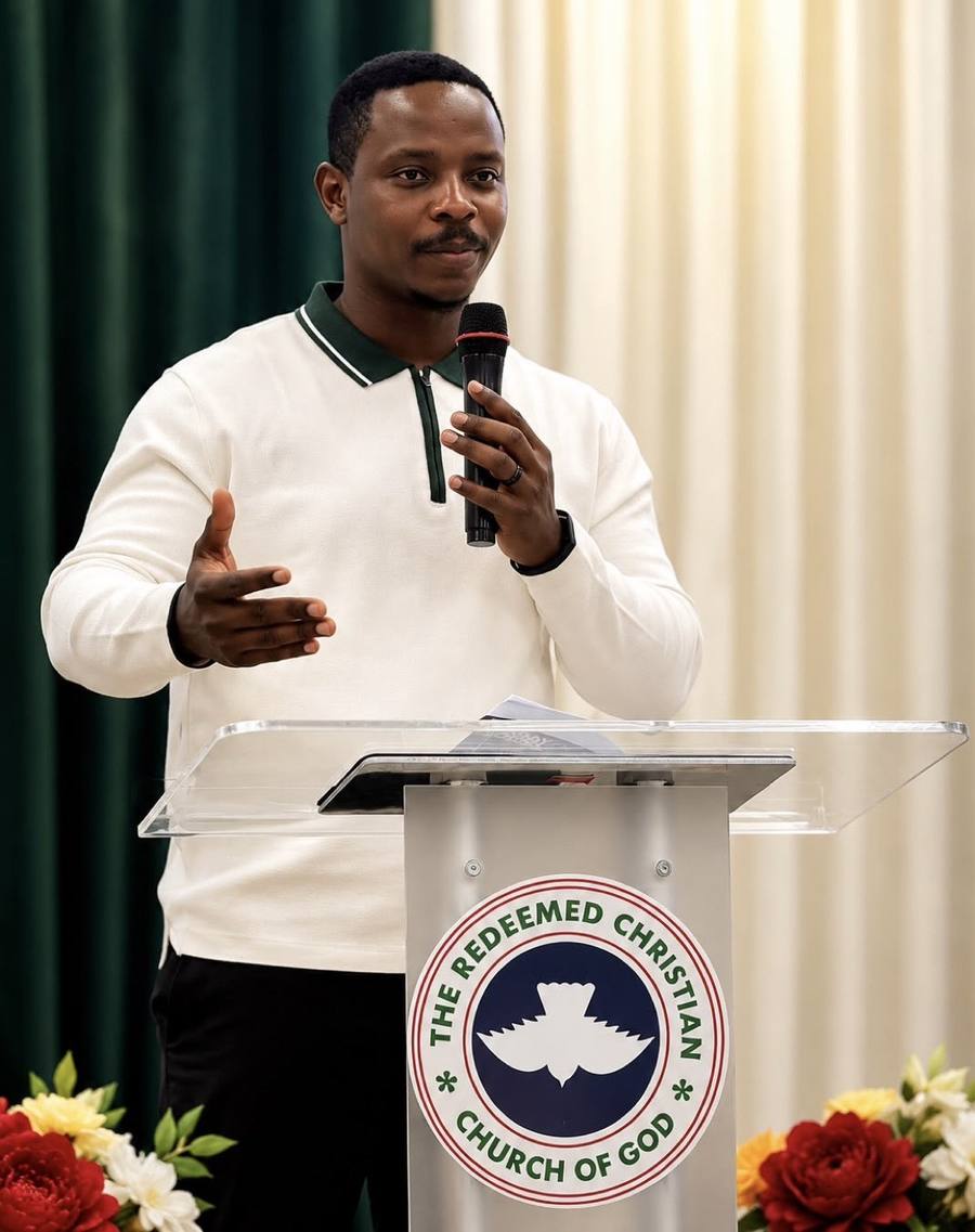 A member sharing from the pulpit
